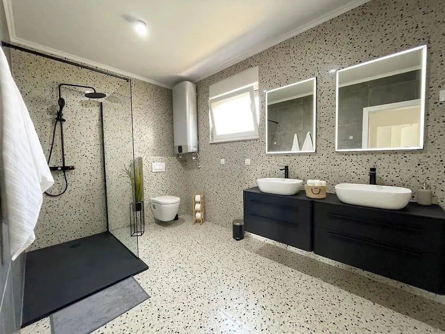 Villa Holiday House Mila Rtina